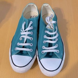 Converse Women’s Size 8 Teal Shoes